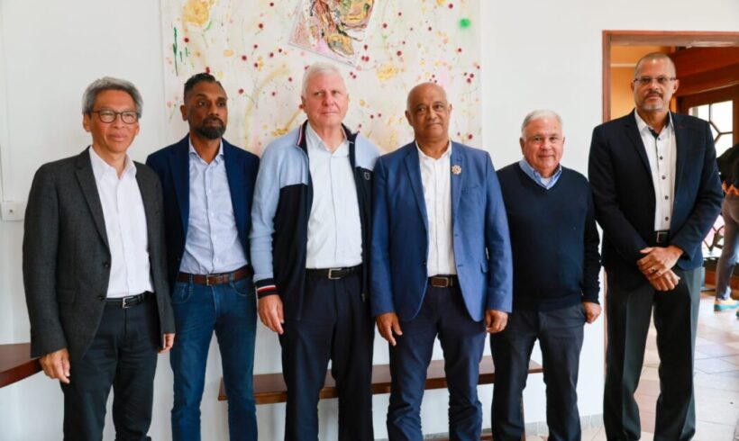 Les intercommunalités du Sud et de l’Est unissent leurs voix pour le désenclavement et l’équilibre territorial Les intercommunalités du Sud et de l’Est unissent leurs voix pour le désenclavement et l’équilibre territorial