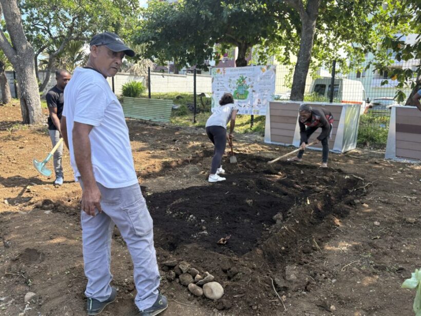 Jardins partagés et compostage en pied d’immeuble : la CIREST lance un nouveau programme de proximité Jardins partagés et compostage en pied d’immeuble : la CIREST lance un nouveau programme de proximité