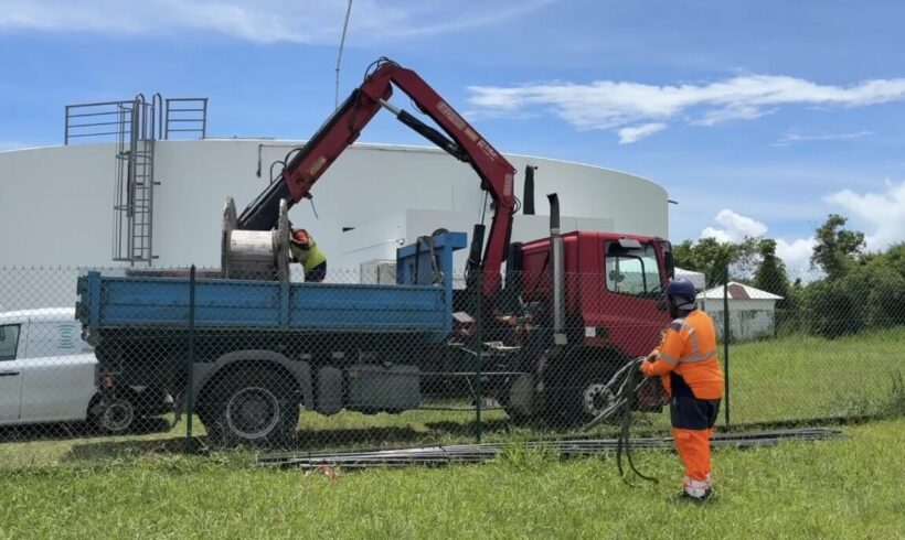 Eau à Saint-André : la nouvelle pompe de Ravine Creuse est installée Eau à Saint-André : la nouvelle pompe de Ravine Creuse est installée